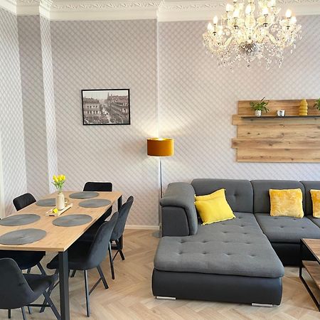 Apartment Nicol การ์โลวีวารี ภายนอก รูปภาพ